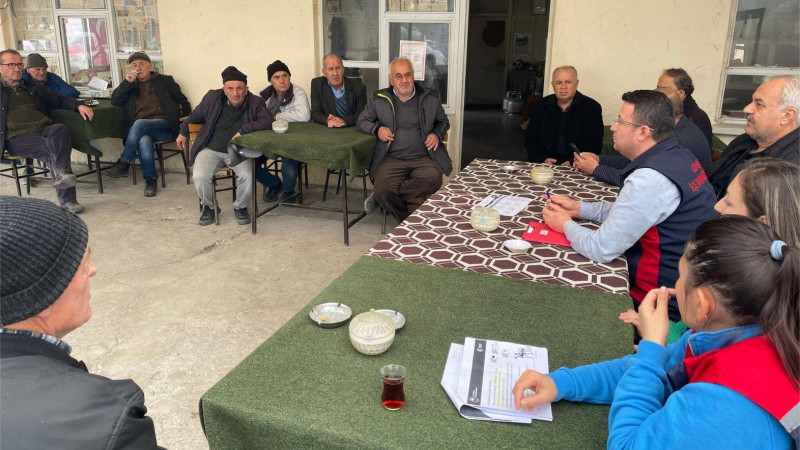 Gölhisar’da Çilek Fidesinde  Eğitim Seferberliği