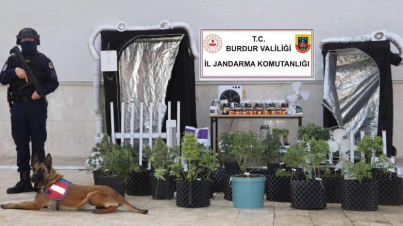 Jandarmadan Zehir Tacirlerine Darbe