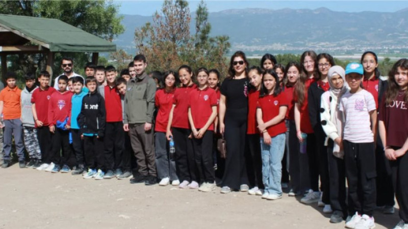 Gölhisar Gölü'nde Öğrencilere Uygulamalı Doğa Eğitimi 